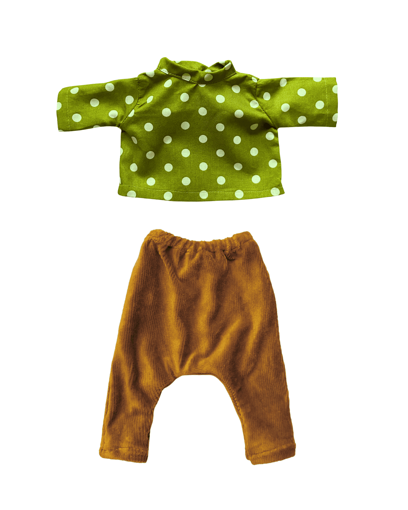 Puppen Outfit Cord von LITTLE ASHÉ: Oberteil im Punkte-Muster und senffarbene Puppen-Cordhose aus Bio-Stoff